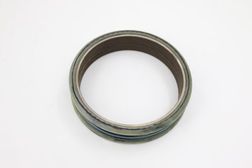 VOLVO SEAL ASSEMBLY
