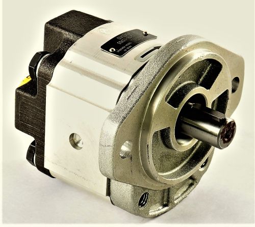 COMMERCIAL INTERTECH HYDRAULIC GEAR PUMP