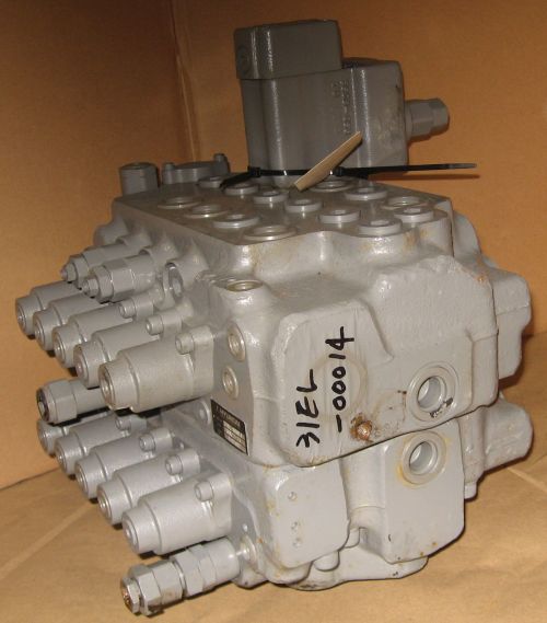 HYUNDAI MAIN CONTROL VALVE TYPE UHX22-24