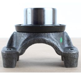 END YOKE W/ SLINGER 1350 SERIES