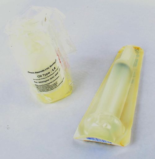 BOBCAT KIT  OIL HYDRAULIC