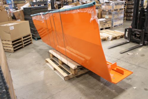 JLG HOOD-TANK SIDE