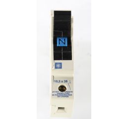 FUSE HOLDER