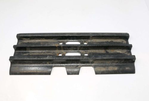 JLG SHOE TRACK