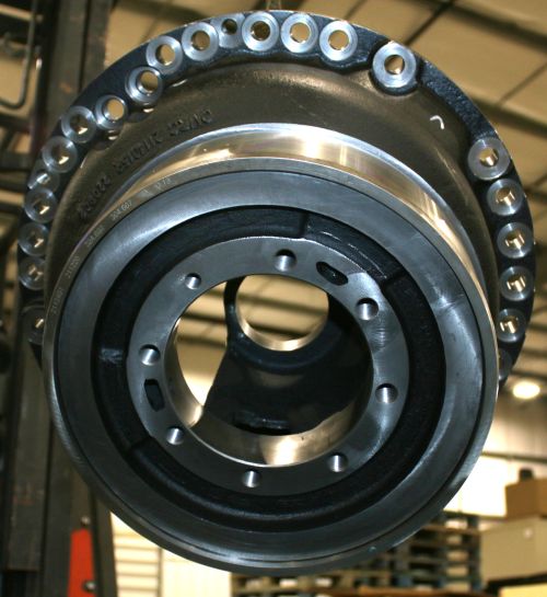 DANA SPICER DIFFERINTIAL CARRIER CAP AND SLEEVE ASSEMBLY