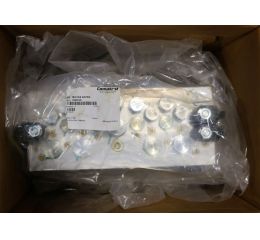 HYDRAULIC MANIFOLD VALVE ASSEMBLY: TRACTION
