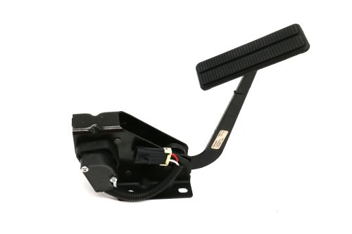 GM ACCELERATOR PEDAL W/ BRACKET