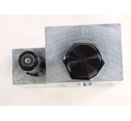 VALVE  HOLDING