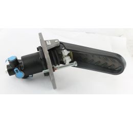 FOOT BRAKE VALVE 4674061 010 A