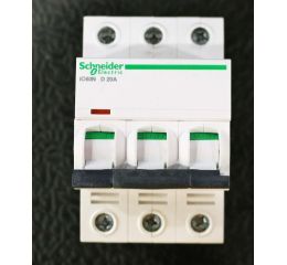 MINIATURE CIRCUIT BREAKER