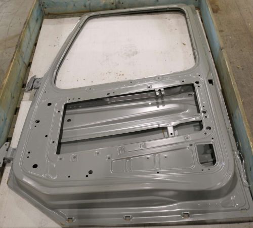 VOLVO DOOR RH