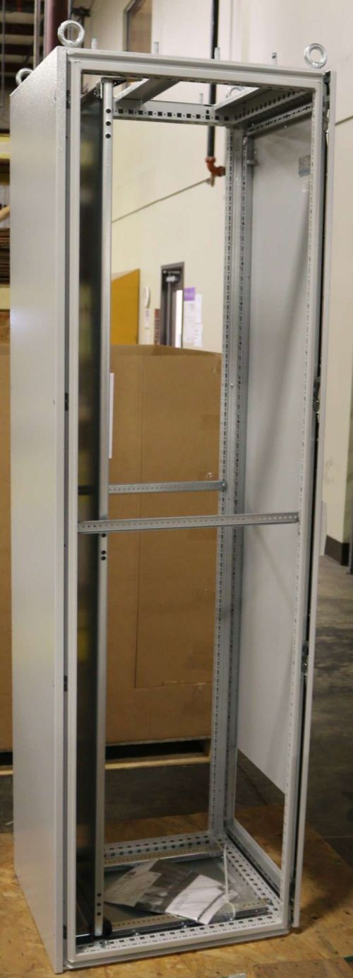 RITTAL CHASSIS ENCLOSURE TS82 24Dx20Wx79H AUX