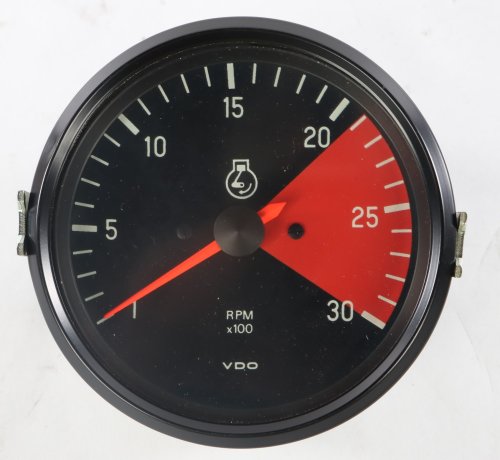 TEREX TACHOMETER 100-3000 RPM VDO PART # 333.052
