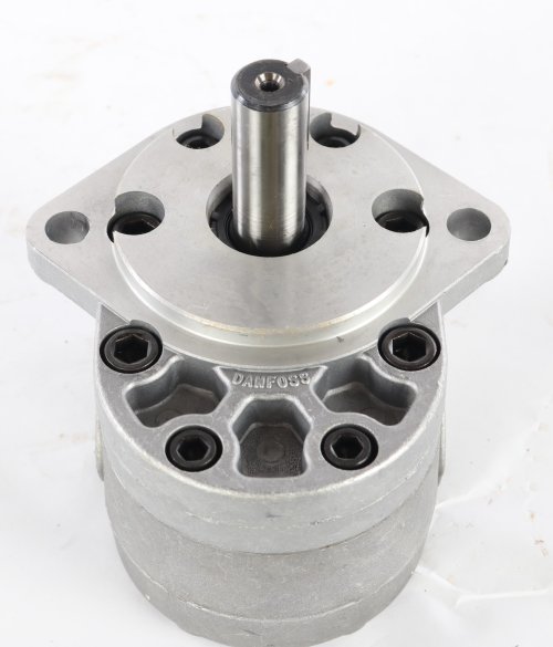 VOLVO PUMP ASSEMBLY