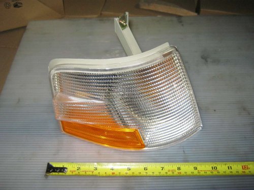 VOLVO TURN SIGNAL LAMP RIGHT SIDE