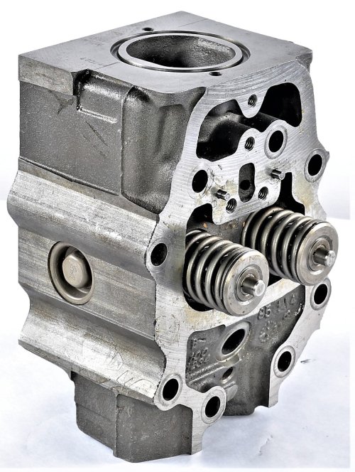 VOLVO CYLINDER HEAD