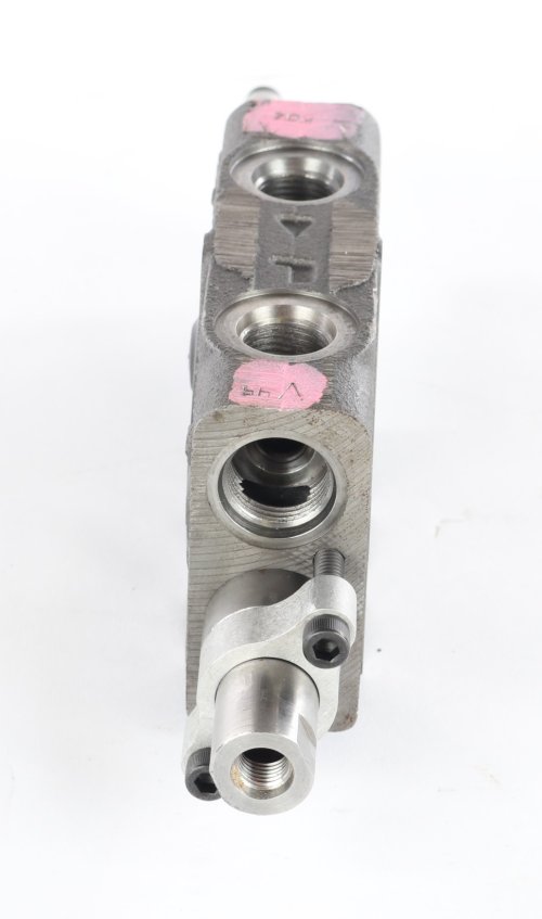 BOBCAT VALVE  SECTION