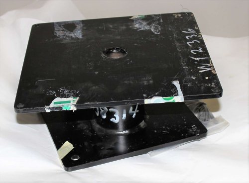 JOHN DEERE CAB SEAT BASE