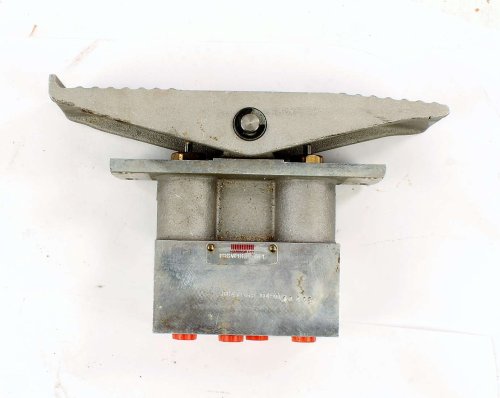 DAVID BROWN PEDAL VALVE