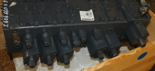 TEREX FUCHS CONTROL BLOCK