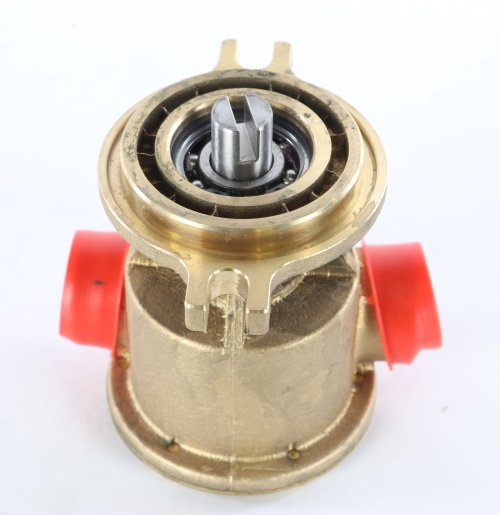 VOLVO PENTA SEA WATER PUMP