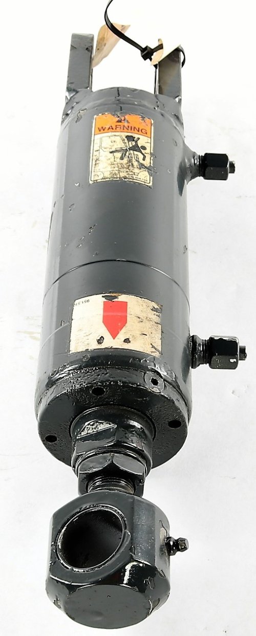 TMFL TILT CYLINDER 70-40-113.85