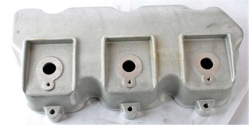 VOLVO COVER-CYLINDER HEAD