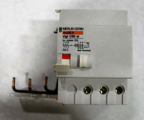 SCHNEIDER ELECTRIC RESIDUAL CURRENT DEVICE