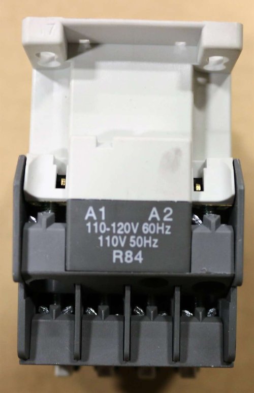 ABB CONTACTOR - A9D-30-10 110V