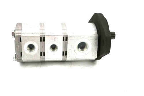 BOBCAT HYDRAULIC TRIPLE GEAR PUMP