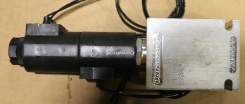 COMATROL HYDRAULIC VALVE DOUBLE SOLENOID 3 POSITION