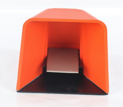 LINE MASTER FOOT SWITCH - GUARDED 20A 125VAC SINGLE STAGE