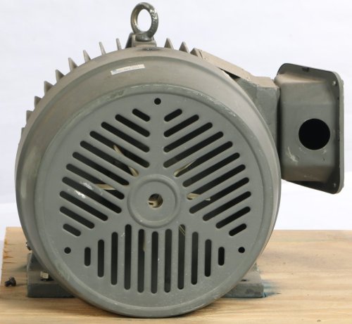 TOSHIBA INTERNATIONAL - MOTORS & DRIVES DIV ELECTRIC MOTOR 7.5HP 230/460V 3515RPM F213T TEFC