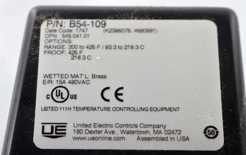 UNITED ELECTRIC CONTROLS TEMPERATURE SWITCH W/BRASS NIPPLE