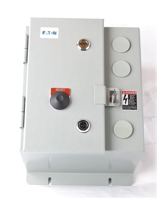 CUTLER HAMMER MOTOR STARTER - ENCLOSED