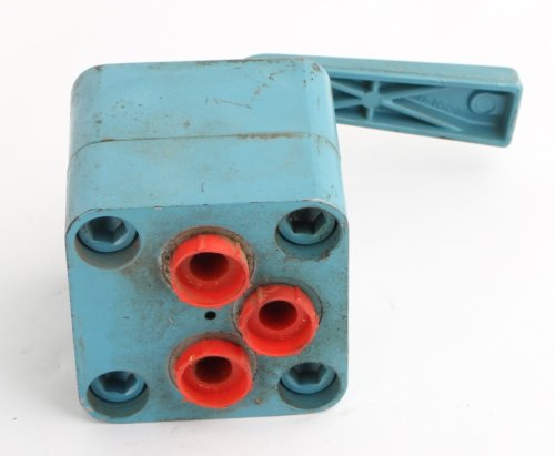 REPUBLIC MANUFACTURING HYDRAULIC SELECTOR VALVE-W/HANDLE