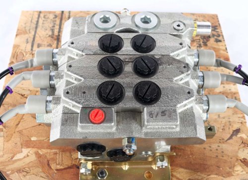 MORBARK HYDRAULIC CONTROL VALVE 3500psi