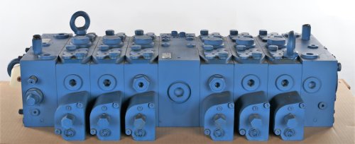 REXROTH HYDRAULIC VALVE - MULTI-PORT