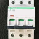 SCHNEIDER ELECTRIC MINIATURE CIRCUIT BREAKER