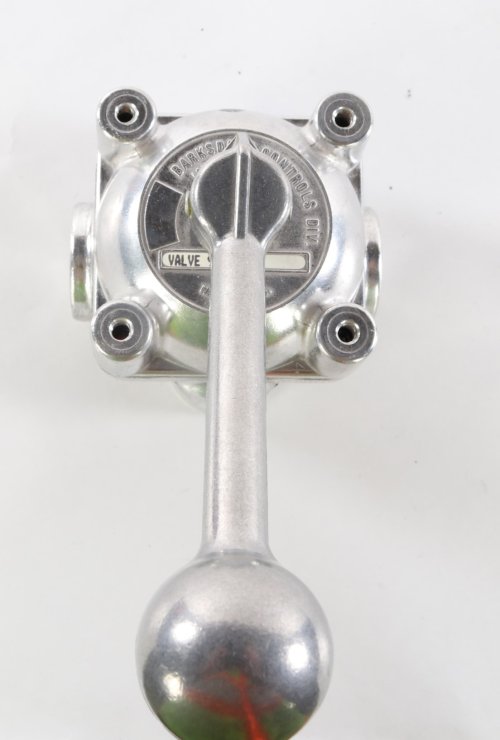 BARKSDALE PNEUMATIC DIRECTIONAL CONTROL VALVE