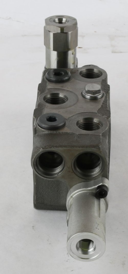 BOBCAT VALVE SECTION