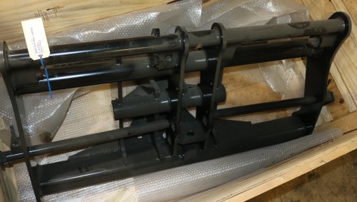 JLG CARRIAGEFORKS SUPPORT ASSEMBLY.