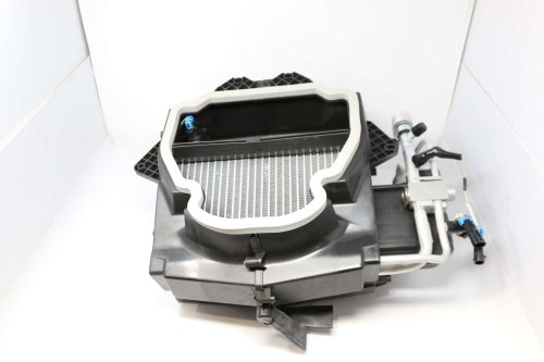 NAVISTAR AIR CONDITIONER ASSEMBLY