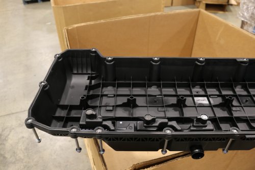 VOLVO VALVE COVER