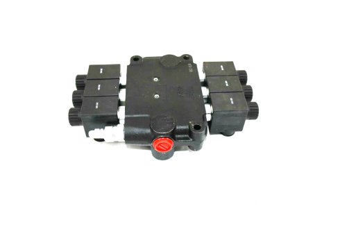BOBCAT CONTROL VALVE FOR SPREADERS