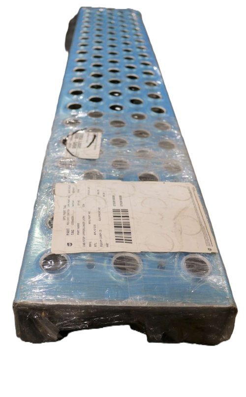 PACCAR LOWER STEP