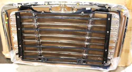 FREIGHTLINER TRUCK GRILLE