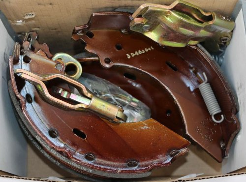 AL-KO AUTOMOTIVE & INDUSTRIAL KIT SERVICE BRAKE SHOES