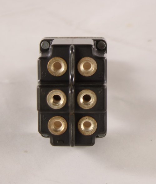 MICRO SWITCH SWITCH LOCK TYPE DPDT SPECIAL