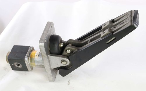 IWS HYDRAULIC PEDAL ASSEMBLY